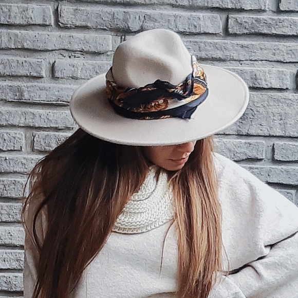 Forever 21 Wool hat in Tan - Picture 1 of 7